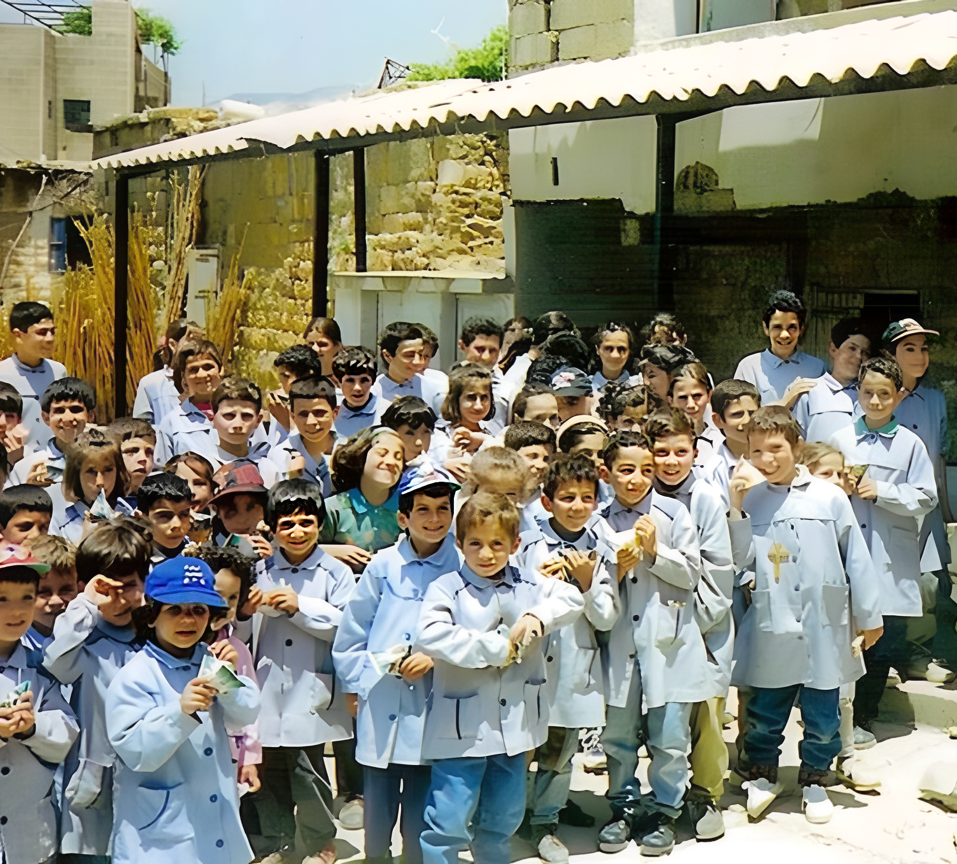 Large group of kids posing together